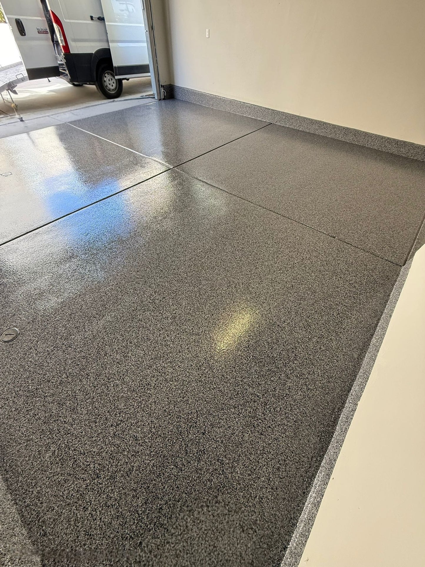 Epoxy Flakes  - Floor Chips - 1/4"